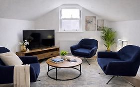 Duplex Apartment - Central Harrogate Apartment